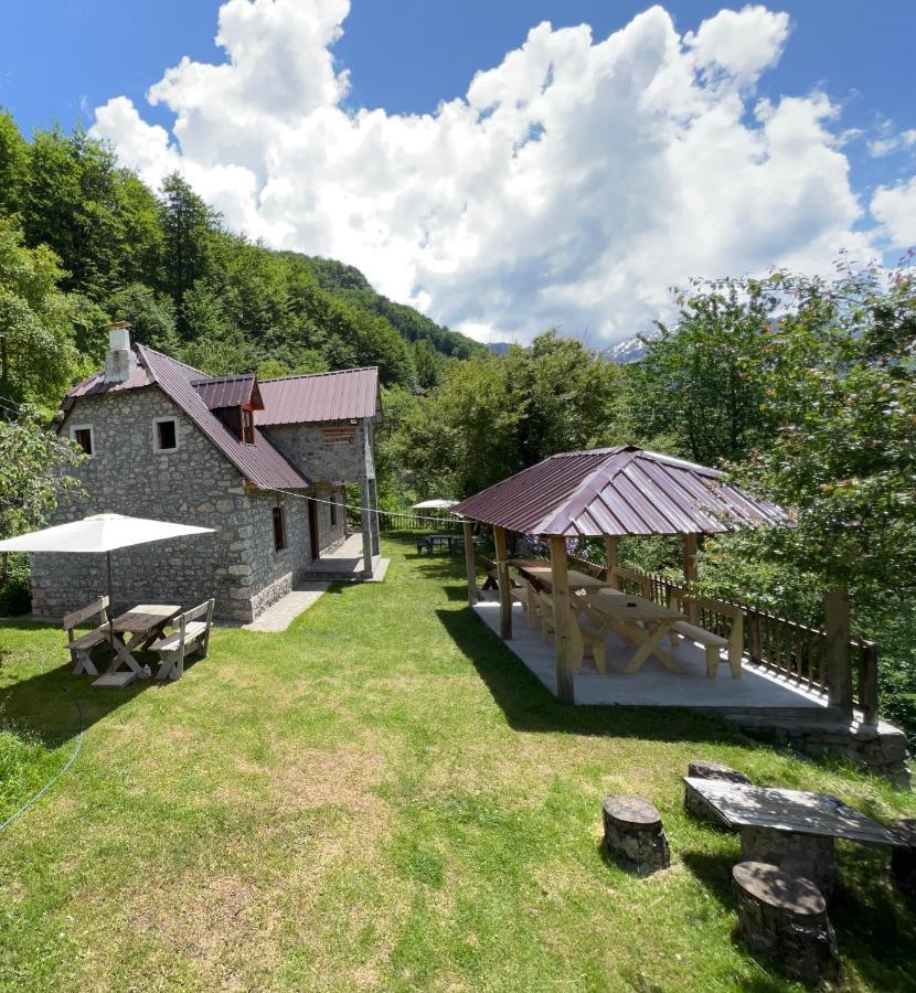 Guest House Gjelaj Theth Exterior photo
